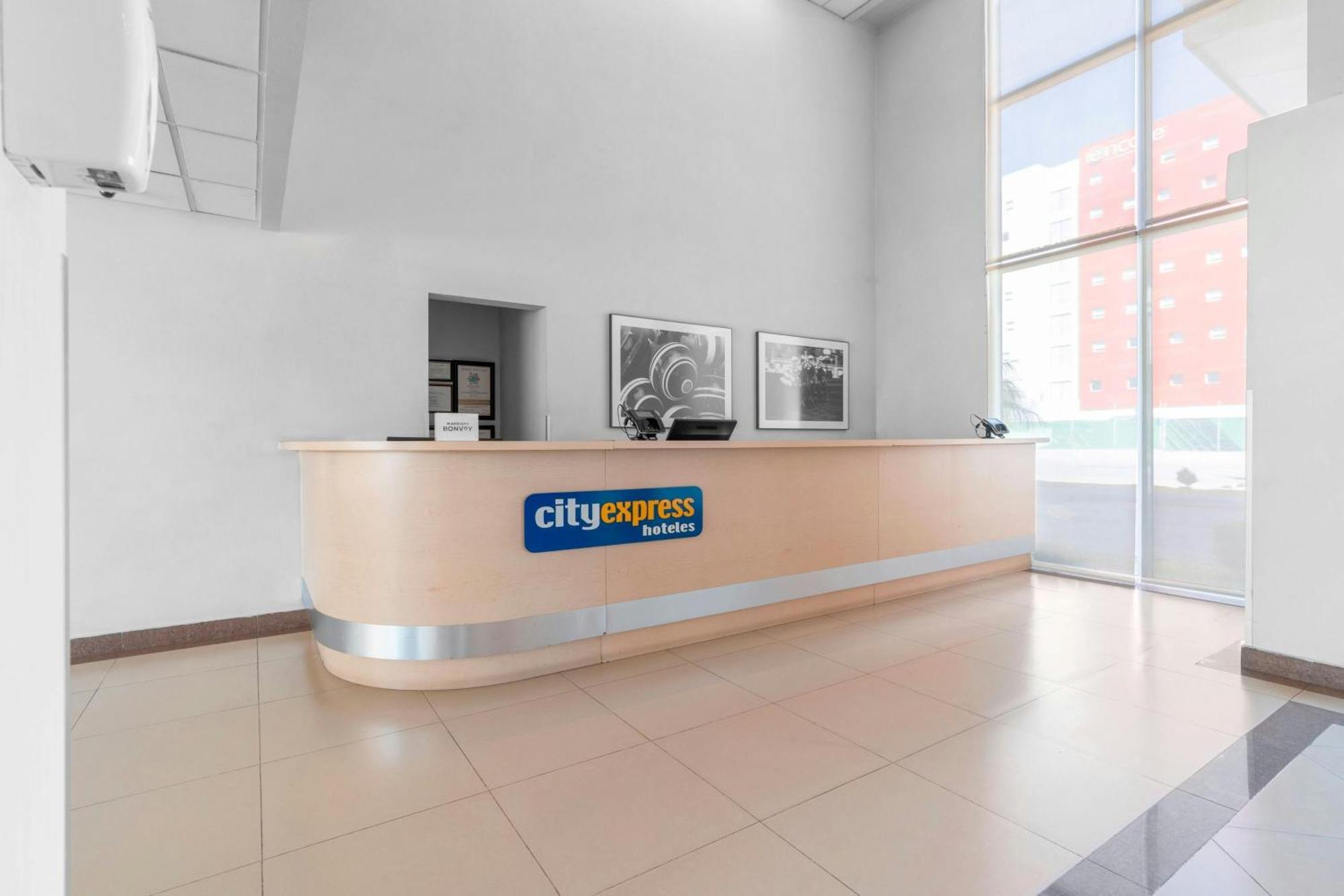 City Express By Marriott Aguascalientes Sur Exterior foto